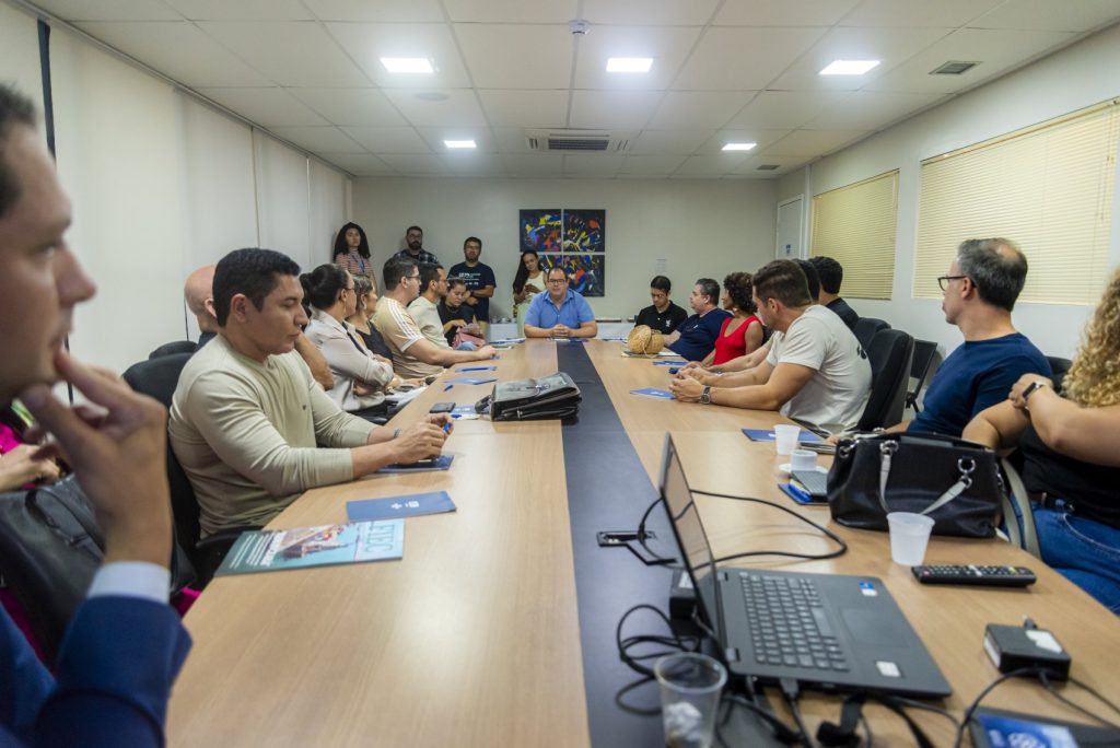 encontro técnico com empresas do setor de moda cearense